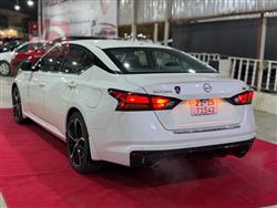 نيسان ألتيما